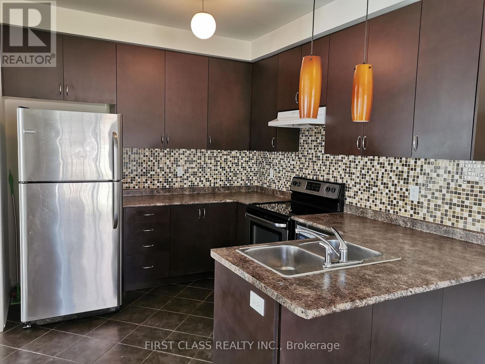 1140 Stuffles Crescent, Newmarket, Ontario L3X 3H9 - Photo 9 - N12608542