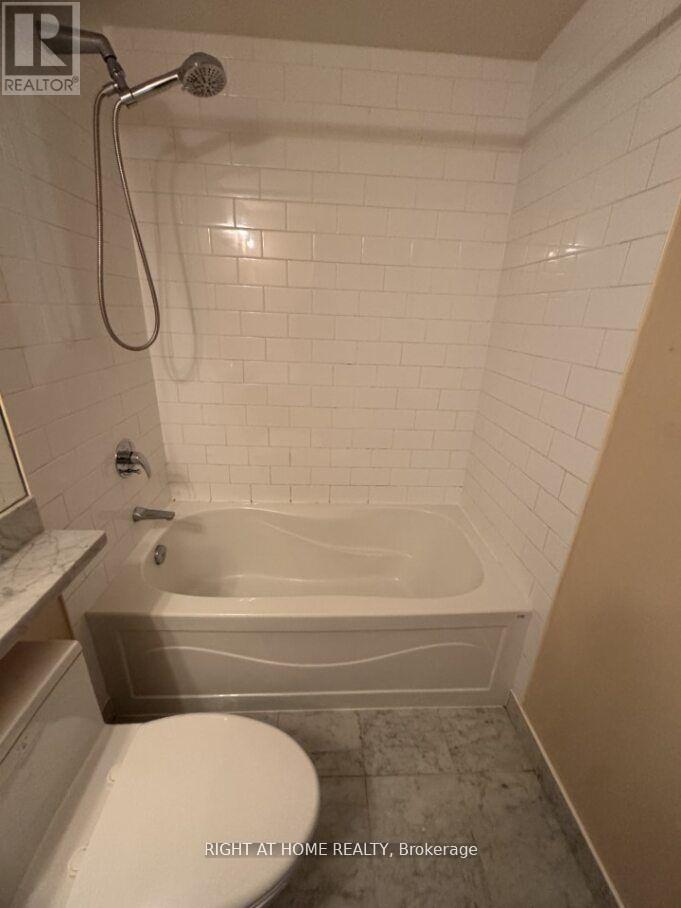 518 - 39 Upper Duke Crescent, Markham, Ontario L6G 0B8 - Photo 7 - N12608552