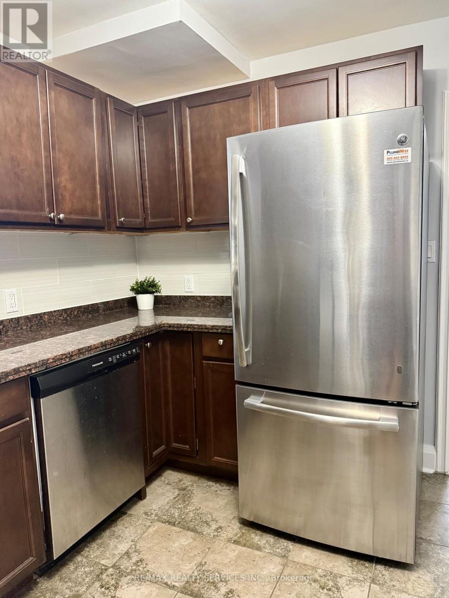 Upper - 145 Brantdale Avenue, Hamilton, Ontario  L9C 1C1 - Photo 4 - X12608546