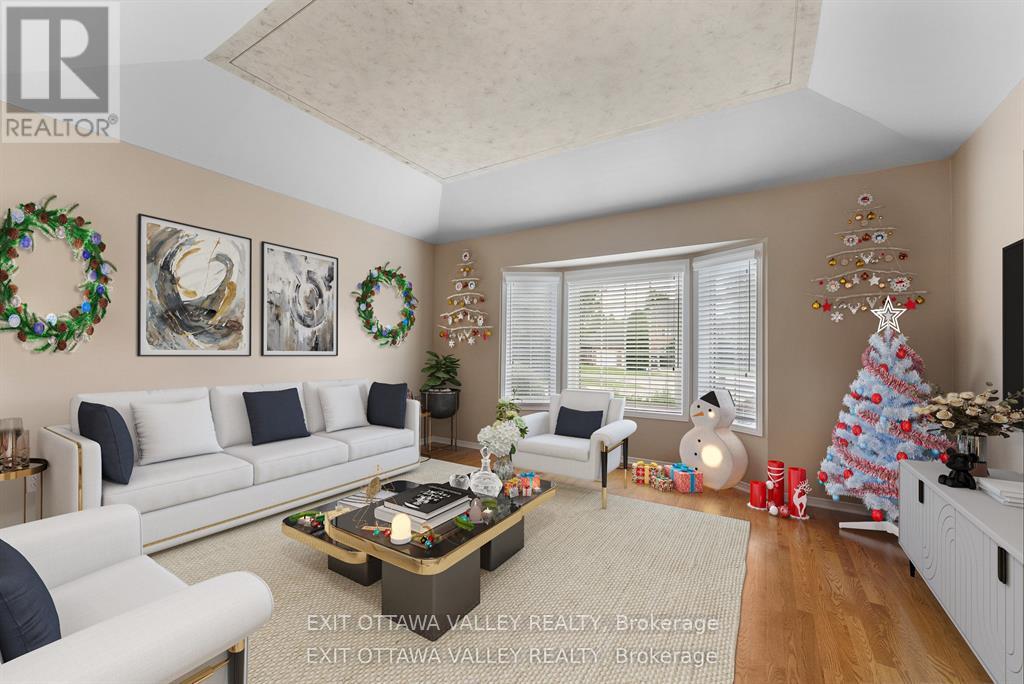 127 Owens Street, Pembroke, Ontario  K8A 8K1 - Photo 14 - X12608568