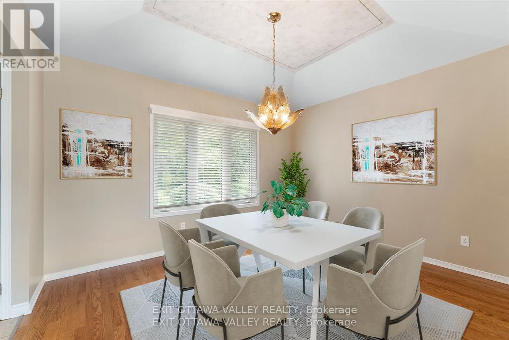 127 Owens Street, Pembroke, Ontario  K8A 8K1 - Photo 16 - X12608568