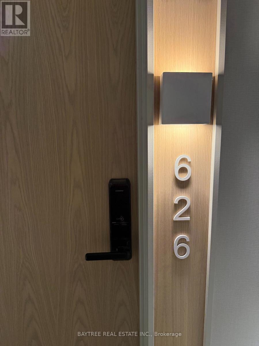 <div class="slider-price">$2,000 Monthly</div><p>626 - 5 Defries Street, Toronto, Ontario</p>