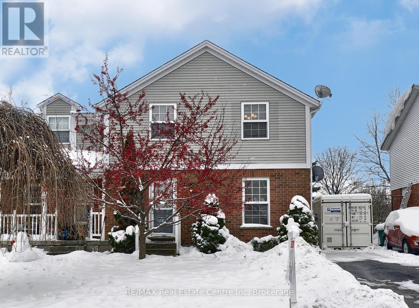 427 Bankside Crescent, Kitchener, Ontario N2N 3E5 - Photo 1 - X12563538