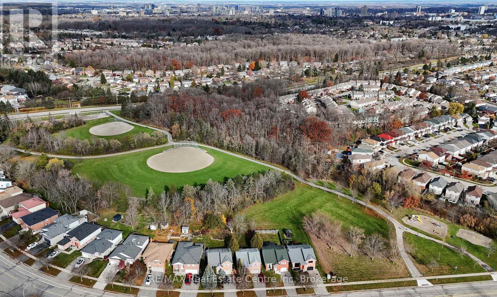 427 Bankside Crescent, Kitchener, Ontario N2N 3E5 - Photo 33 - X12563538