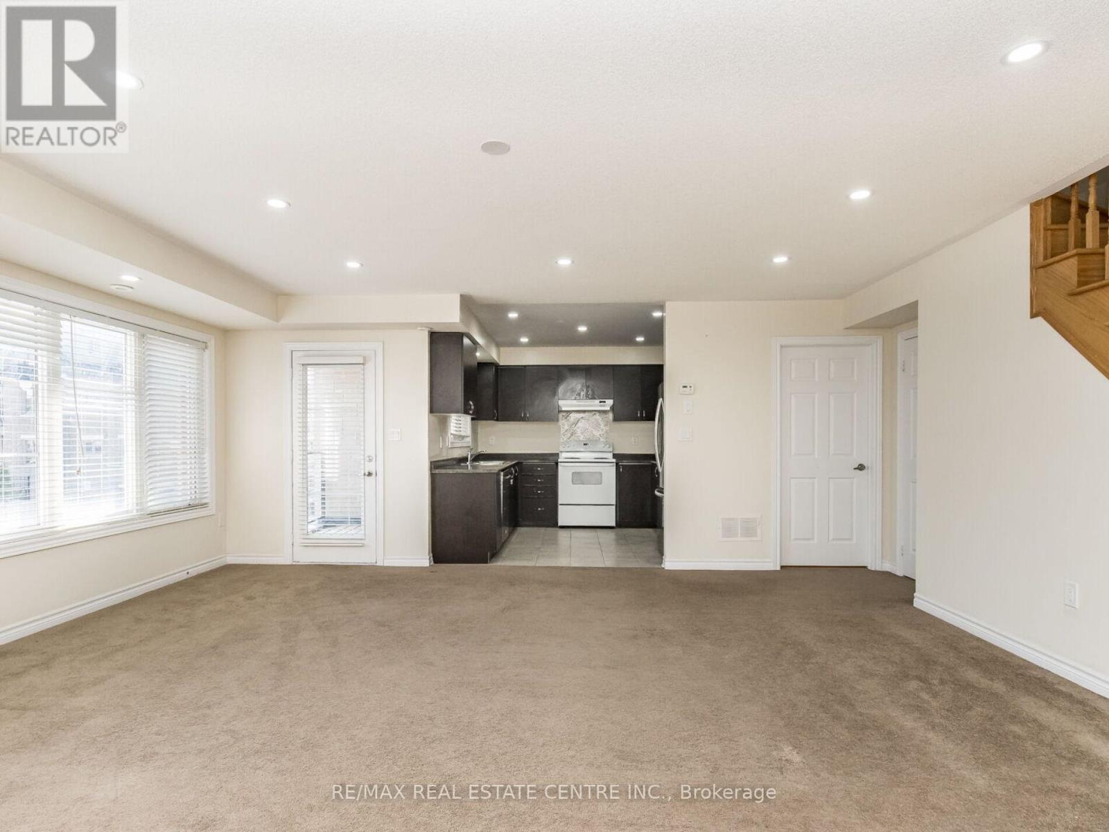 09 - 200 Veterans Drive, Brampton, Ontario  L7A 4S6 - Photo 12 - W12608570