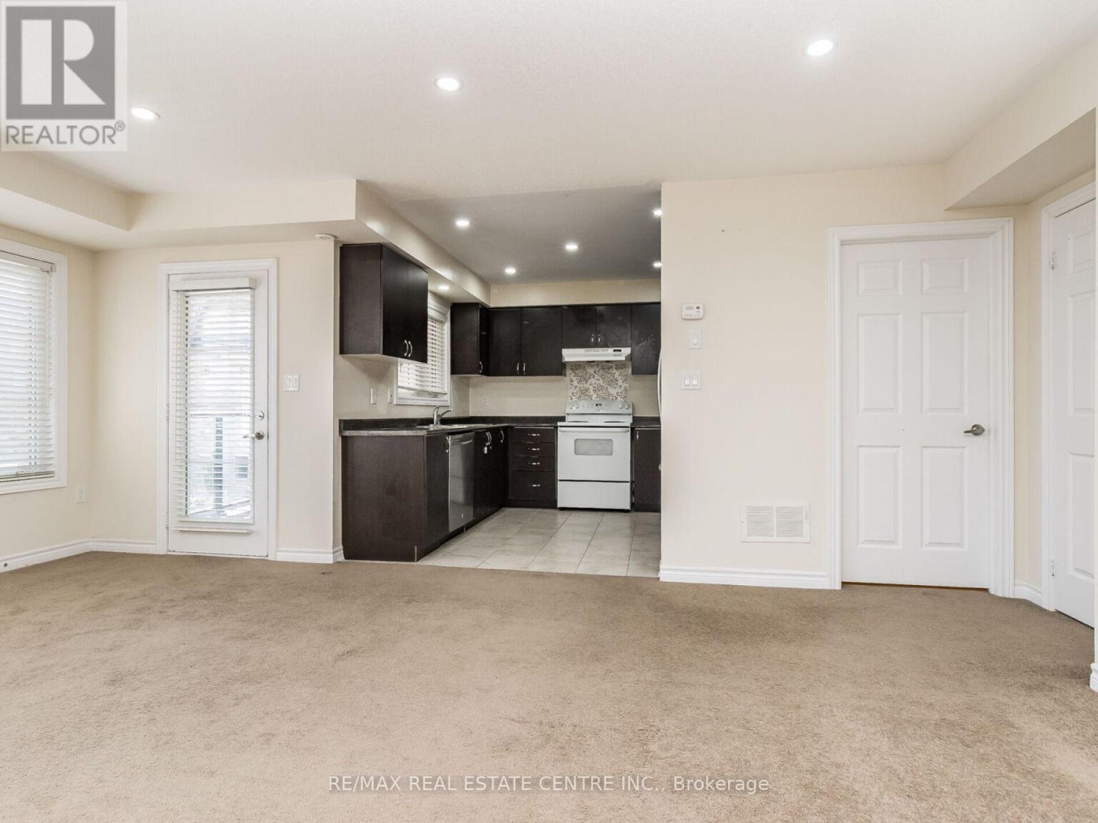 09 - 200 Veterans Drive, Brampton, Ontario  L7A 4S6 - Photo 15 - W12608570