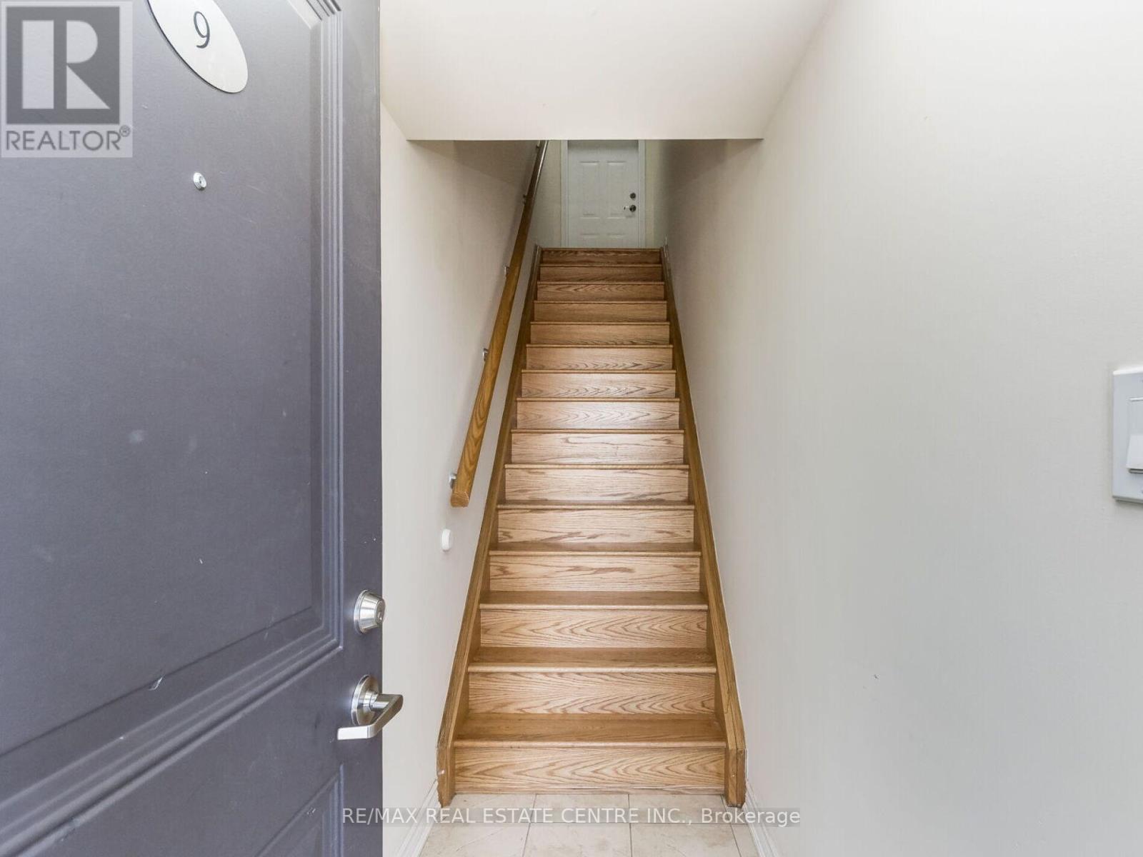 09 - 200 Veterans Drive, Brampton, Ontario  L7A 4S6 - Photo 6 - W12608570