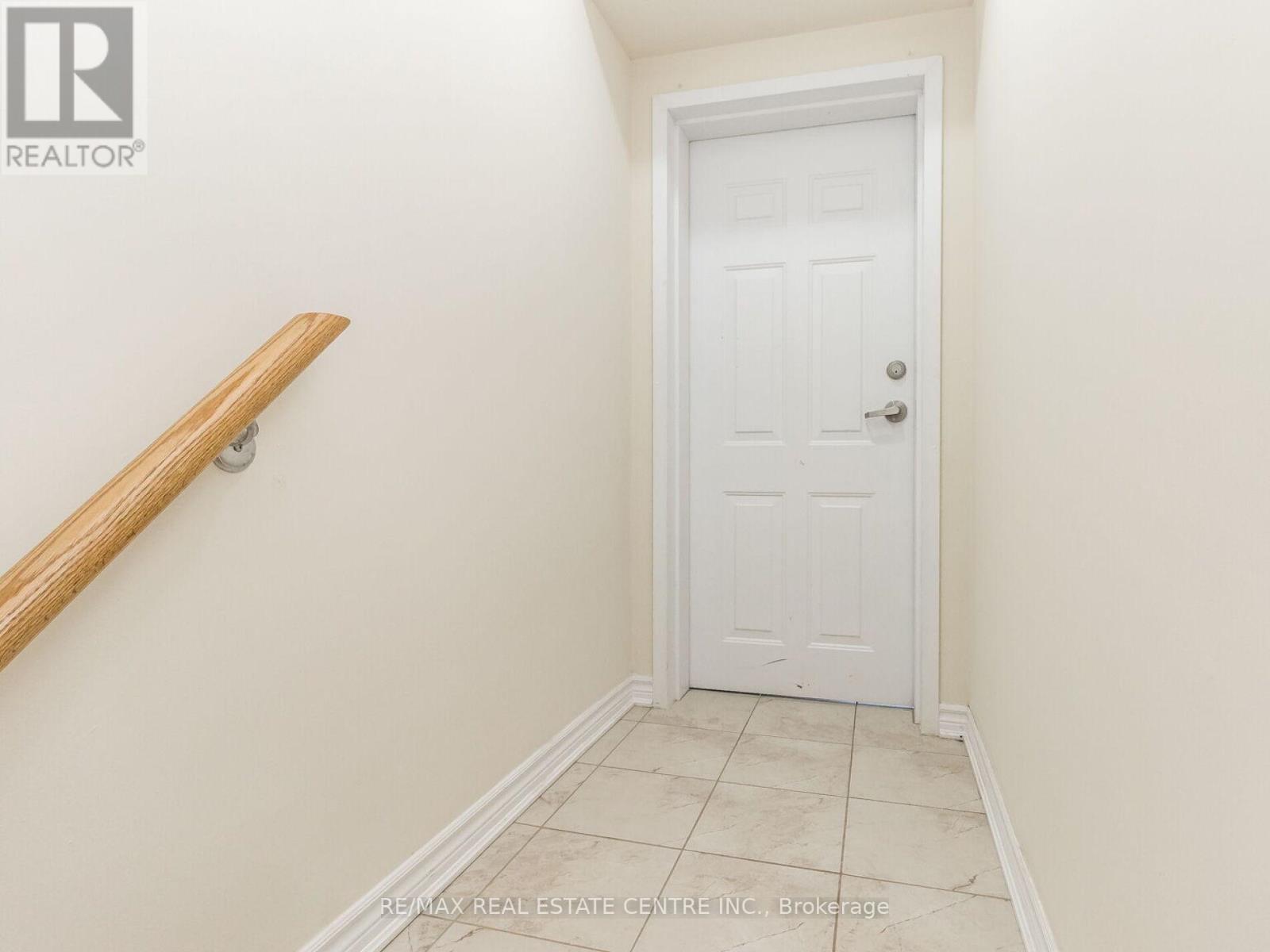 09 - 200 Veterans Drive, Brampton, Ontario  L7A 4S6 - Photo 7 - W12608570