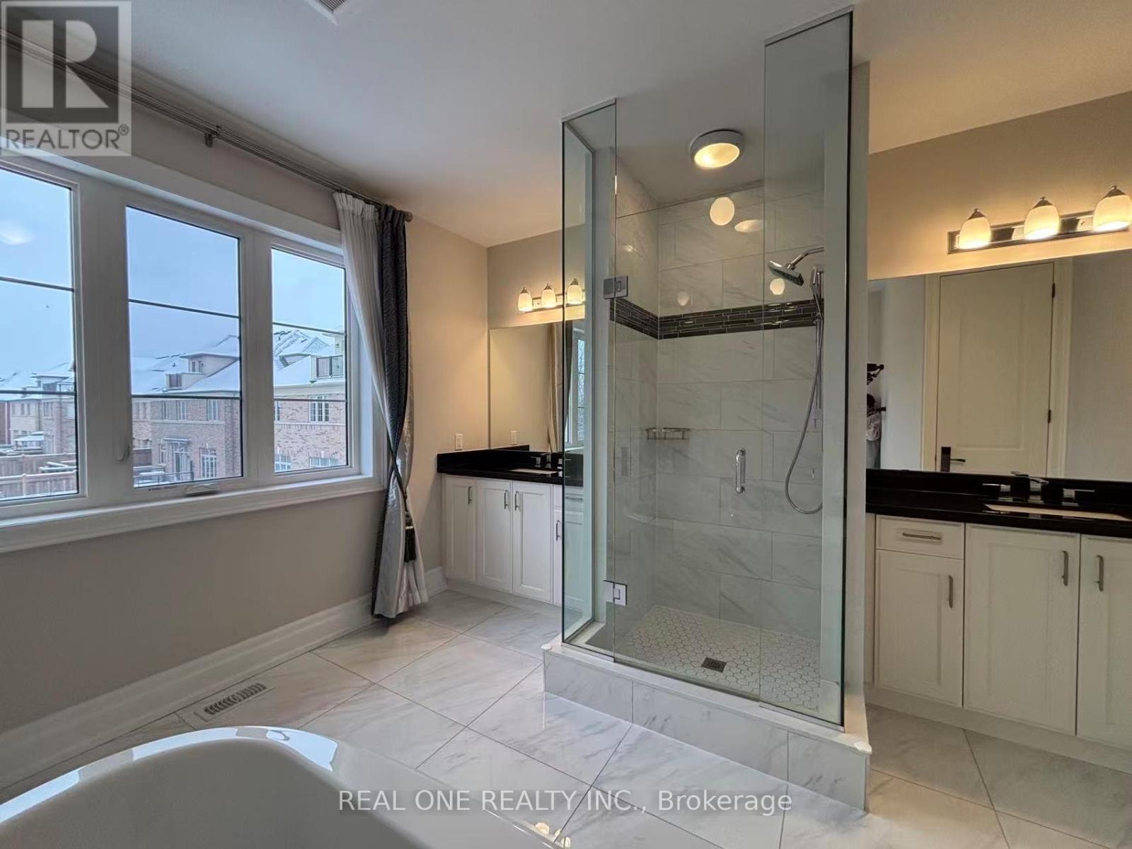 18 Yuan Drive, Richmond Hill, Ontario L4E 1E3 - Photo 25 - N12487042