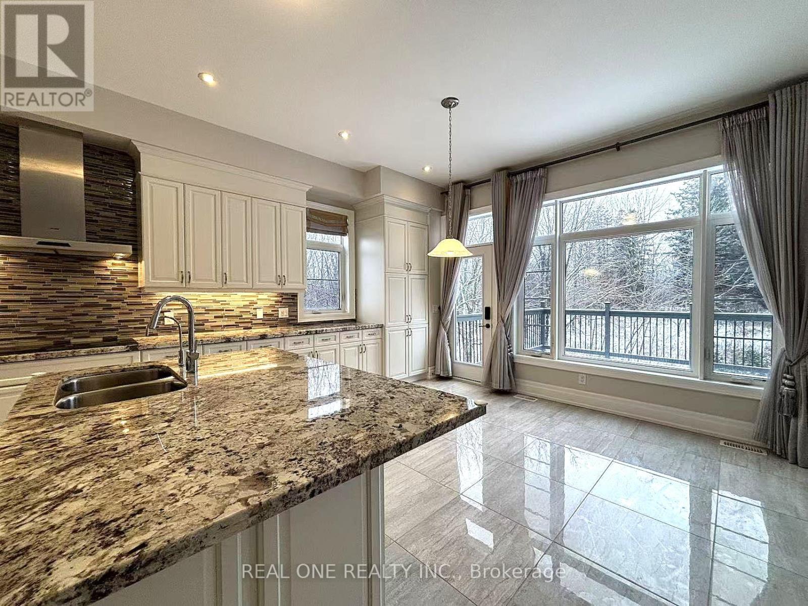 18 Yuan Drive, Richmond Hill, Ontario L4E 1E3 - Photo 9 - N12487042