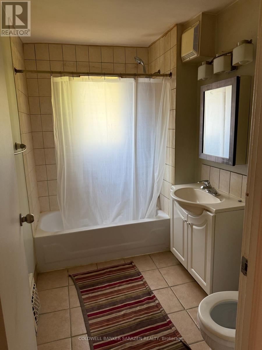 320 Westhill Avenue, Ottawa, Ontario K1Z 7H6 - Photo 10 - X12608550