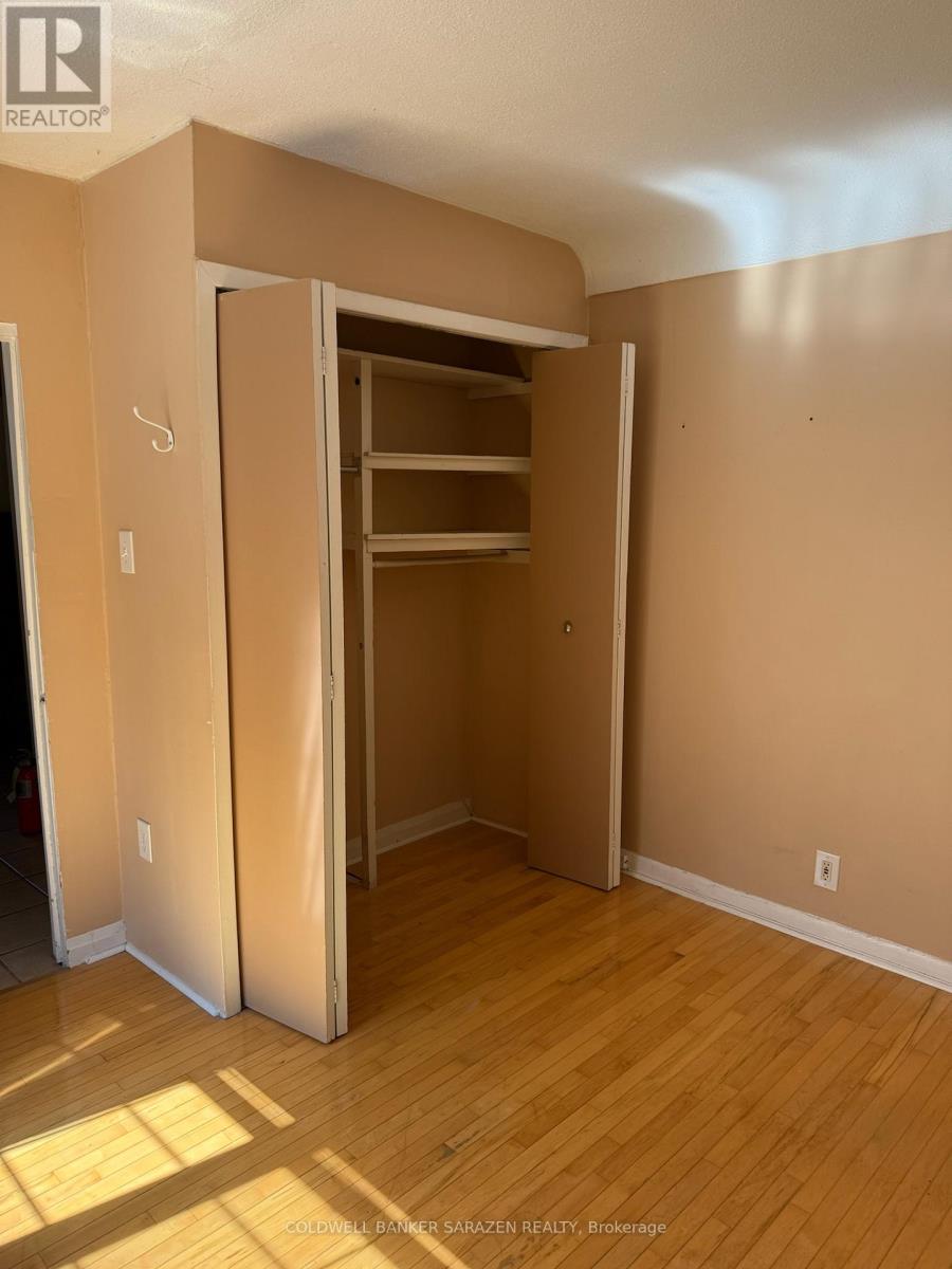 320 Westhill Avenue, Ottawa, Ontario K1Z 7H6 - Photo 12 - X12608550