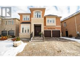 135 EARLSBRIDGE BOULEVARD, Brampton, Ontario