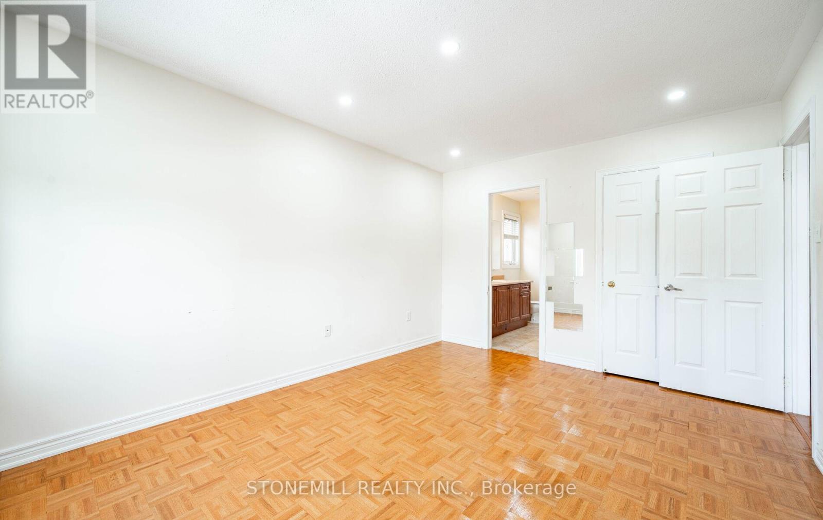 135 Earlsbridge Boulevard, Brampton, Ontario  L7A 3T7 - Photo 28 - W12573792