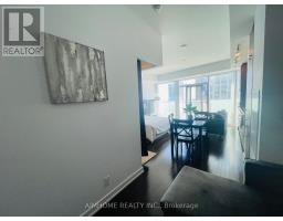 2004 - 14 YORK STREET