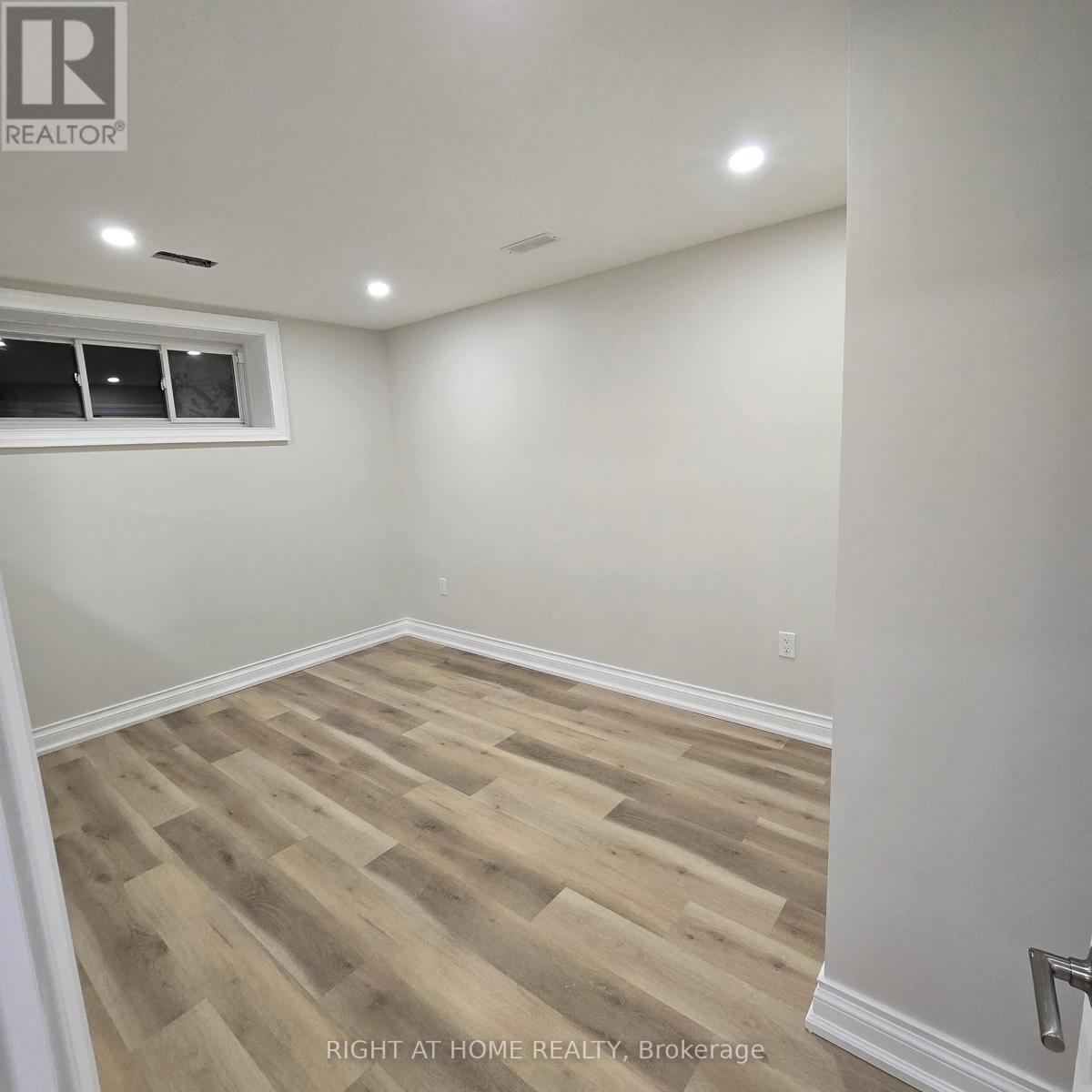 Lower Unit - 39 Maidens Crescent, Collingwood, Ontario  L9Y 5M4 - Photo 18 - S12608588