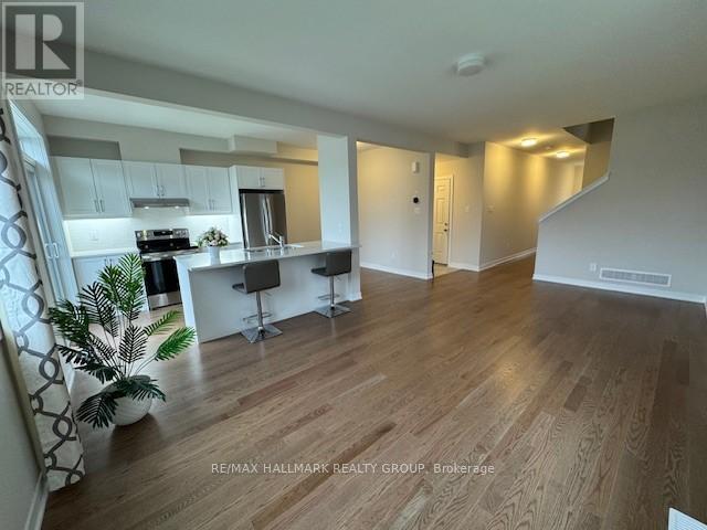 521 Galanthus Walk, Ottawa, Ontario  K2W 0N3 - Photo 18 - X12559898