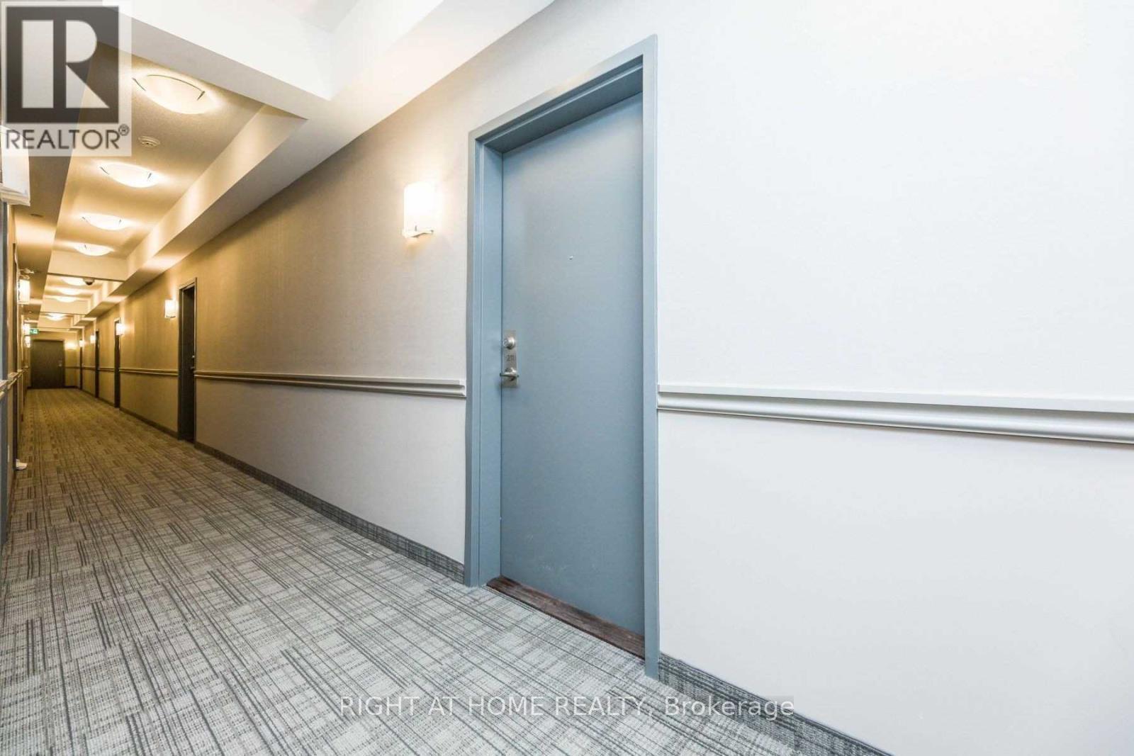 104 - 54 Sky Harbour Drive, Brampton, Ontario  L6Y 6B9 - Photo 7 - W12608596