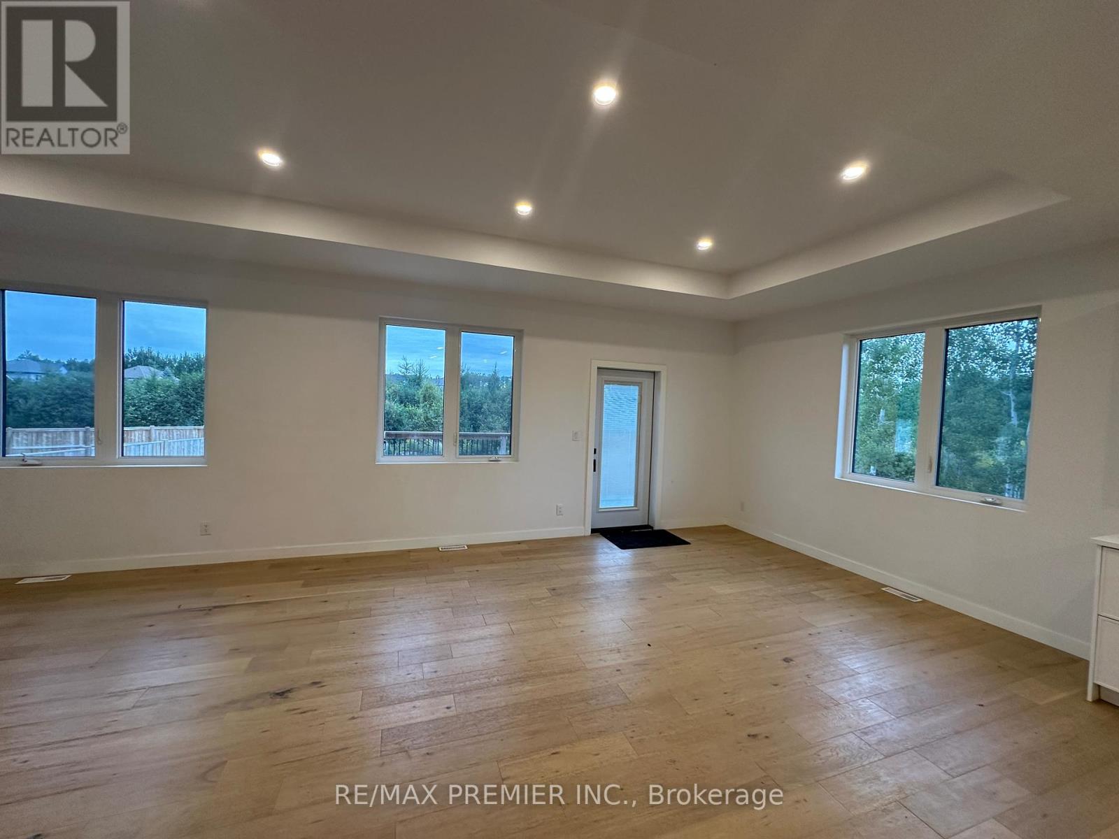 2980 King George's Park Drive S, Thunder Bay, Ontario  P7K 0S4 - Photo 10 - X12608580