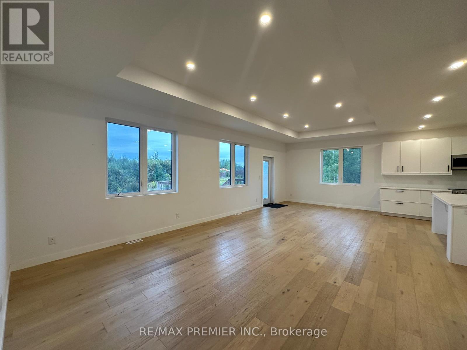 2980 King George's Park Drive S, Thunder Bay, Ontario  P7K 0S4 - Photo 8 - X12608580