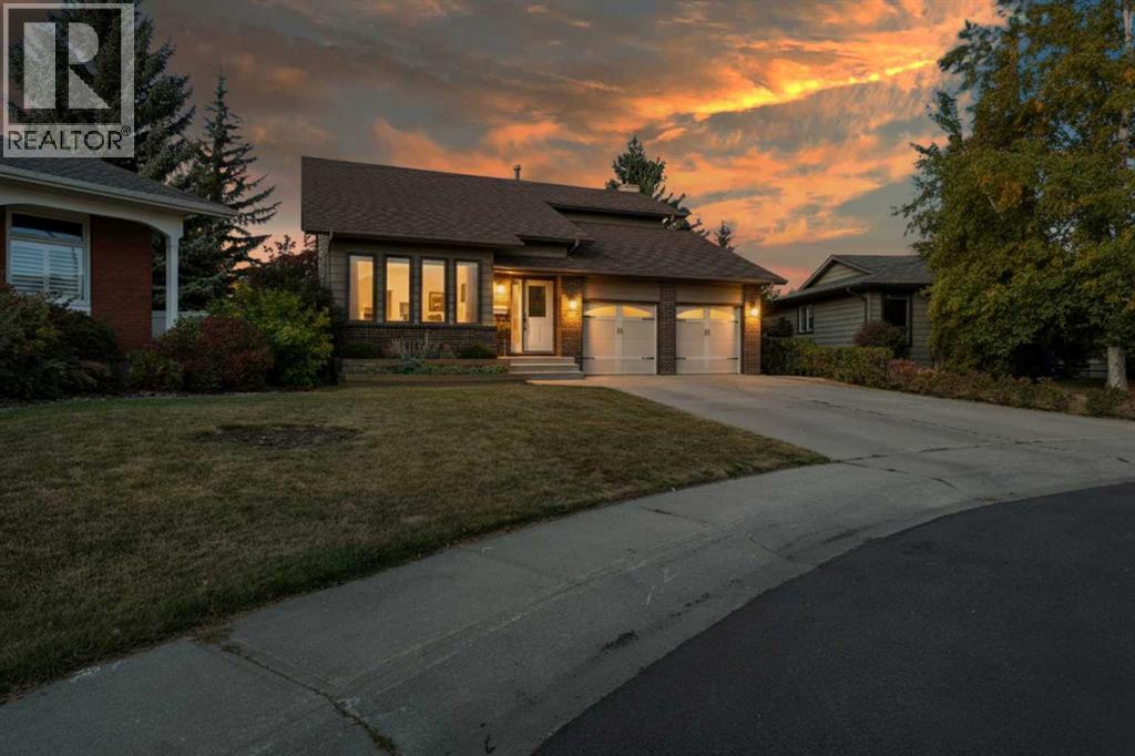 30 Comfort Close, Red Deer, Alberta  T4P 2T7 - Photo 2 - A2272224