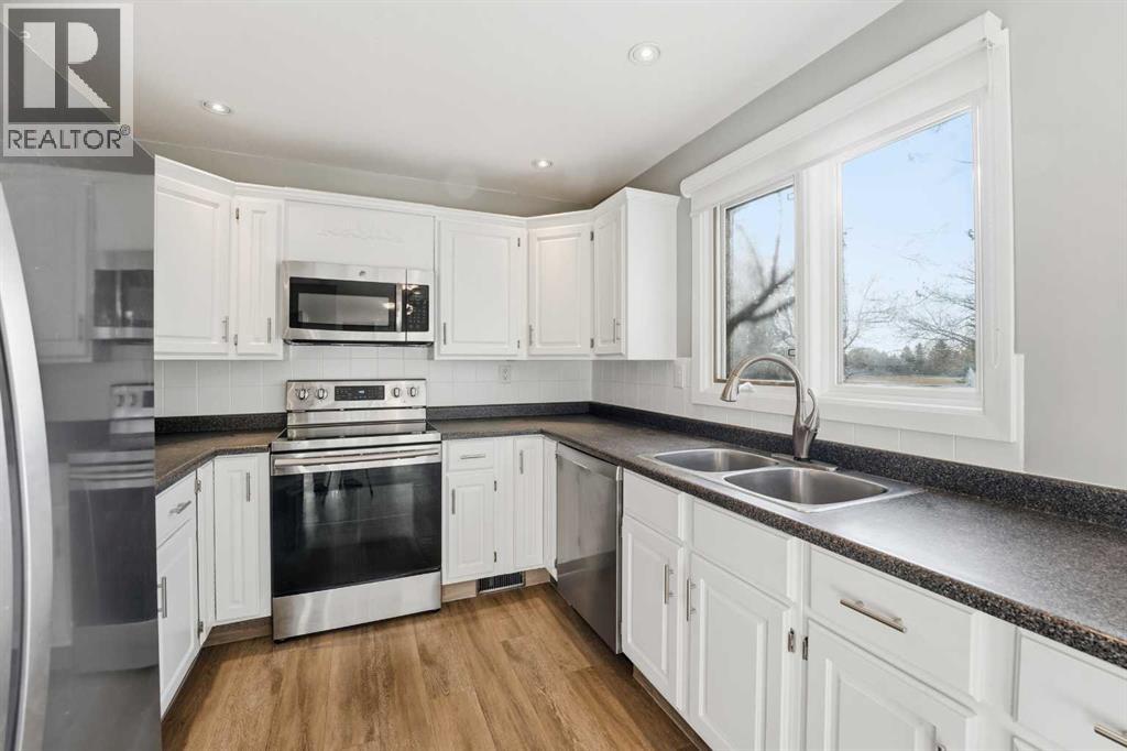 30 Comfort Close, Red Deer, Alberta  T4P 2T7 - Photo 11 - A2272224