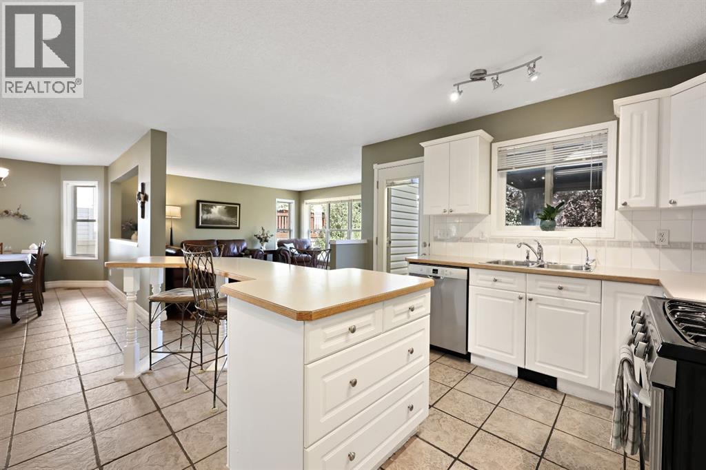 100 Lakeview Cove, Chestermere, Alberta  T1X 1E7 - Photo 15 - A2252642