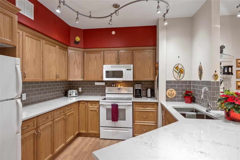 104 1205 St Anne's Road, Winnipeg, Manitoba  R2N 0C5 - Photo 14 - 202529630