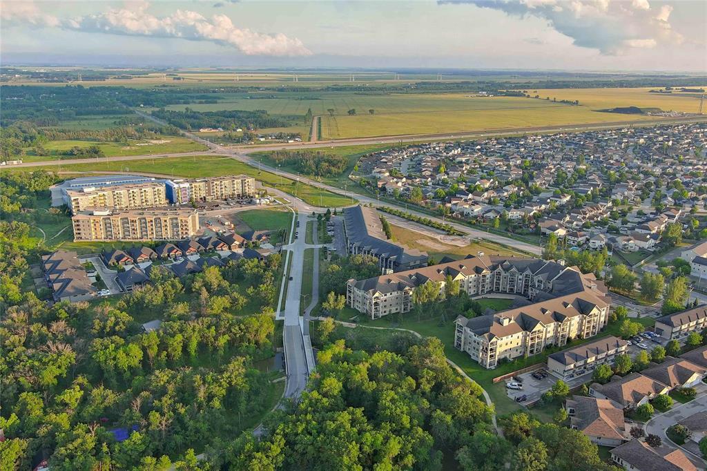 104 1205 St Anne's Road, Winnipeg, Manitoba  R2N 0C5 - Photo 35 - 202529630