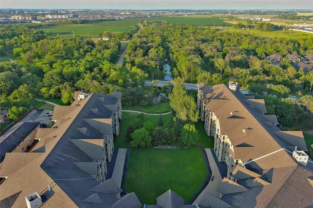 104 1205 St Anne's Road, Winnipeg, Manitoba  R2N 0C5 - Photo 30 - 202529630