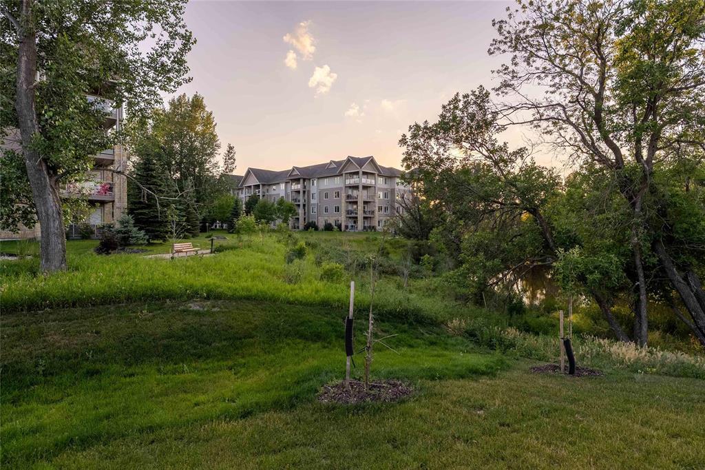 104 1205 St Anne's Road, Winnipeg, Manitoba  R2N 0C5 - Photo 37 - 202529630