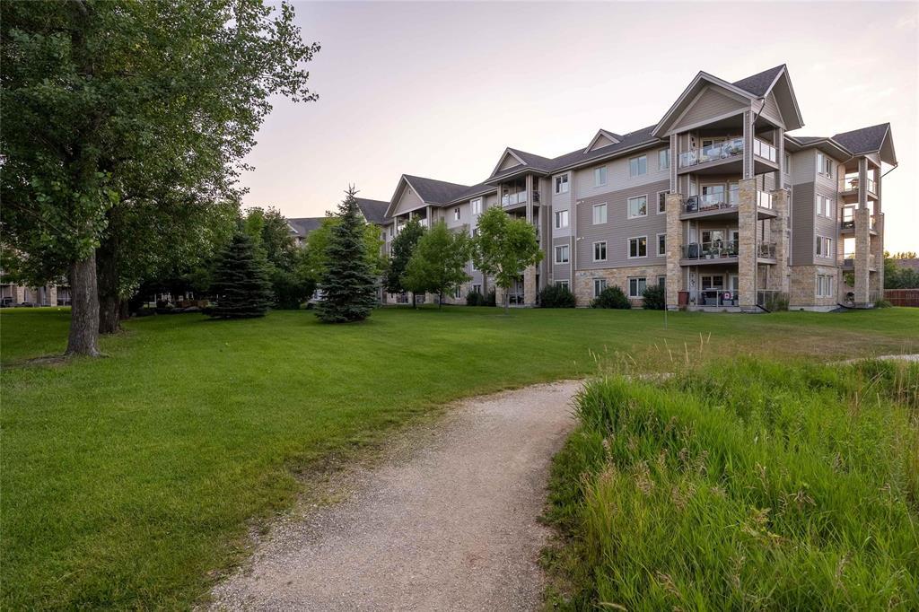 104 1205 St Anne's Road, Winnipeg, Manitoba  R2N 0C5 - Photo 40 - 202529630