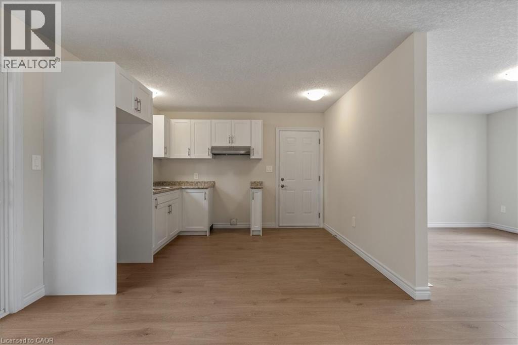 111 Second Avenue, Kitchener, Ontario  N2C 1N4 - Photo 9 - 40781127