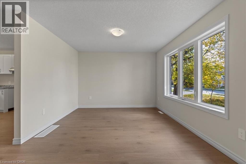 111 Second Avenue, Kitchener, Ontario  N2C 1N4 - Photo 6 - 40781127