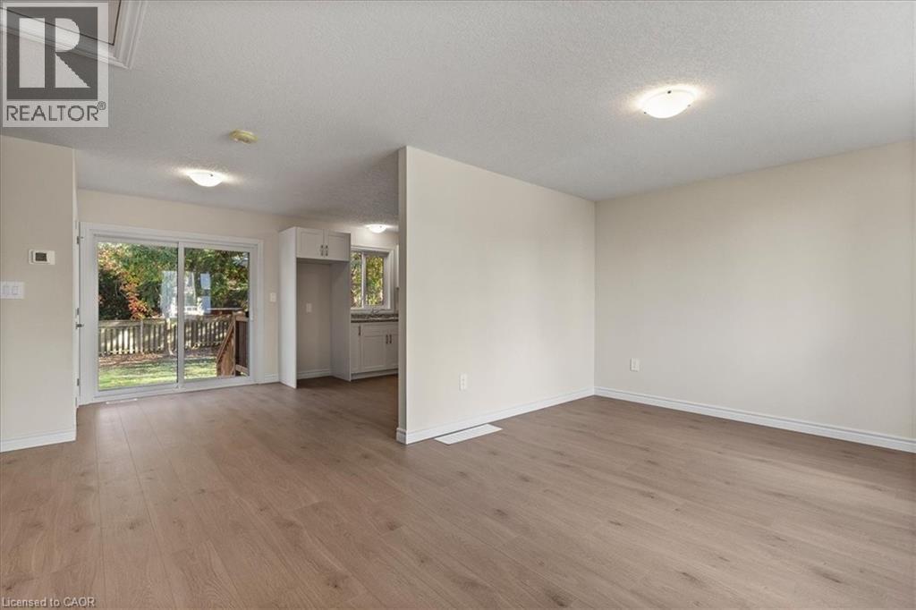 111 Second Avenue, Kitchener, Ontario  N2C 1N4 - Photo 7 - 40781127