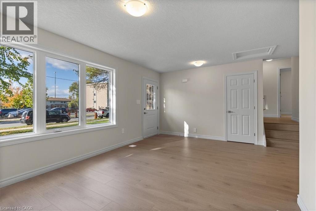 111 Second Avenue, Kitchener, Ontario  N2C 1N4 - Photo 11 - 40781127