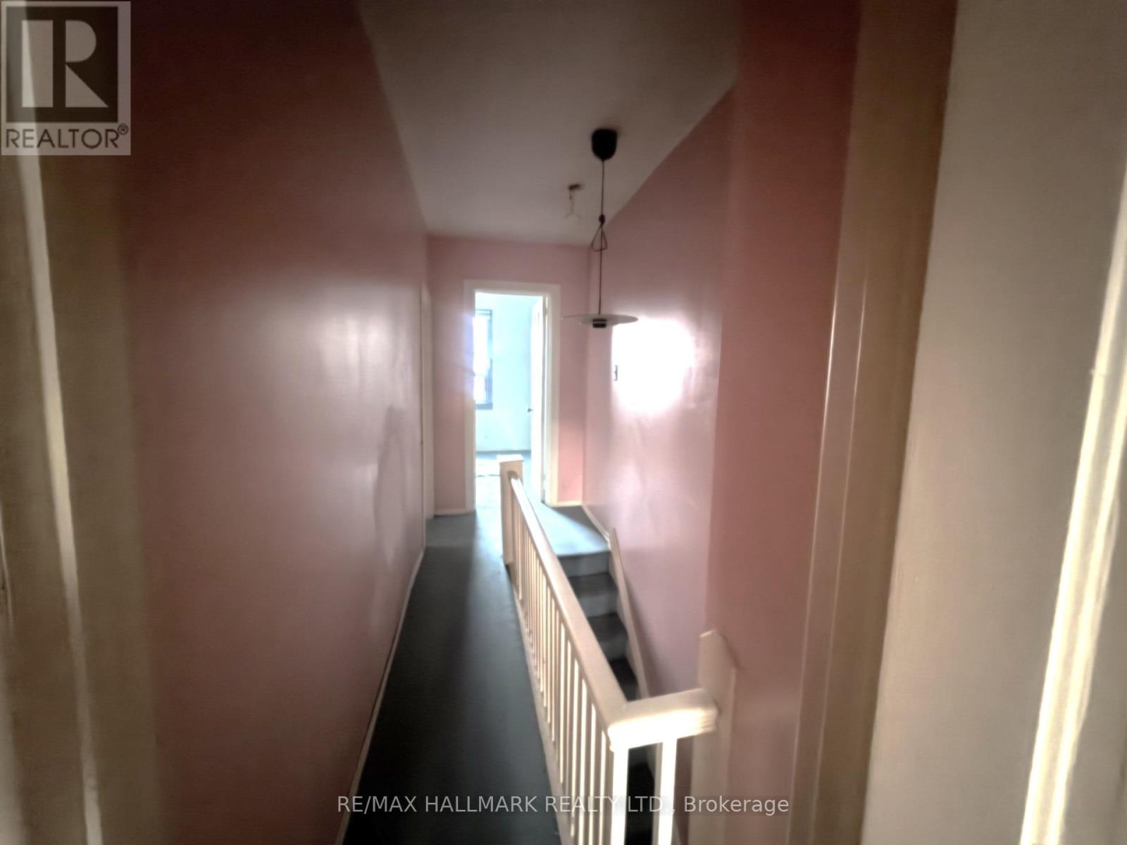 27 Bellhaven Road, Toronto, Ontario  M4L 3J4 - Photo 6 - E12607456