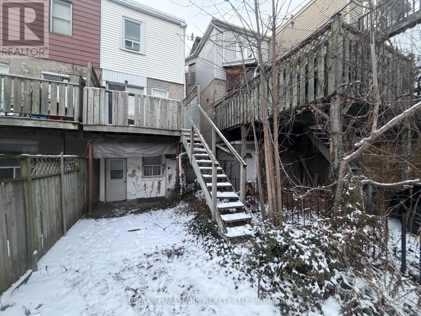 27 Bellhaven Road, Toronto, Ontario  M4L 3J4 - Photo 13 - E12607456