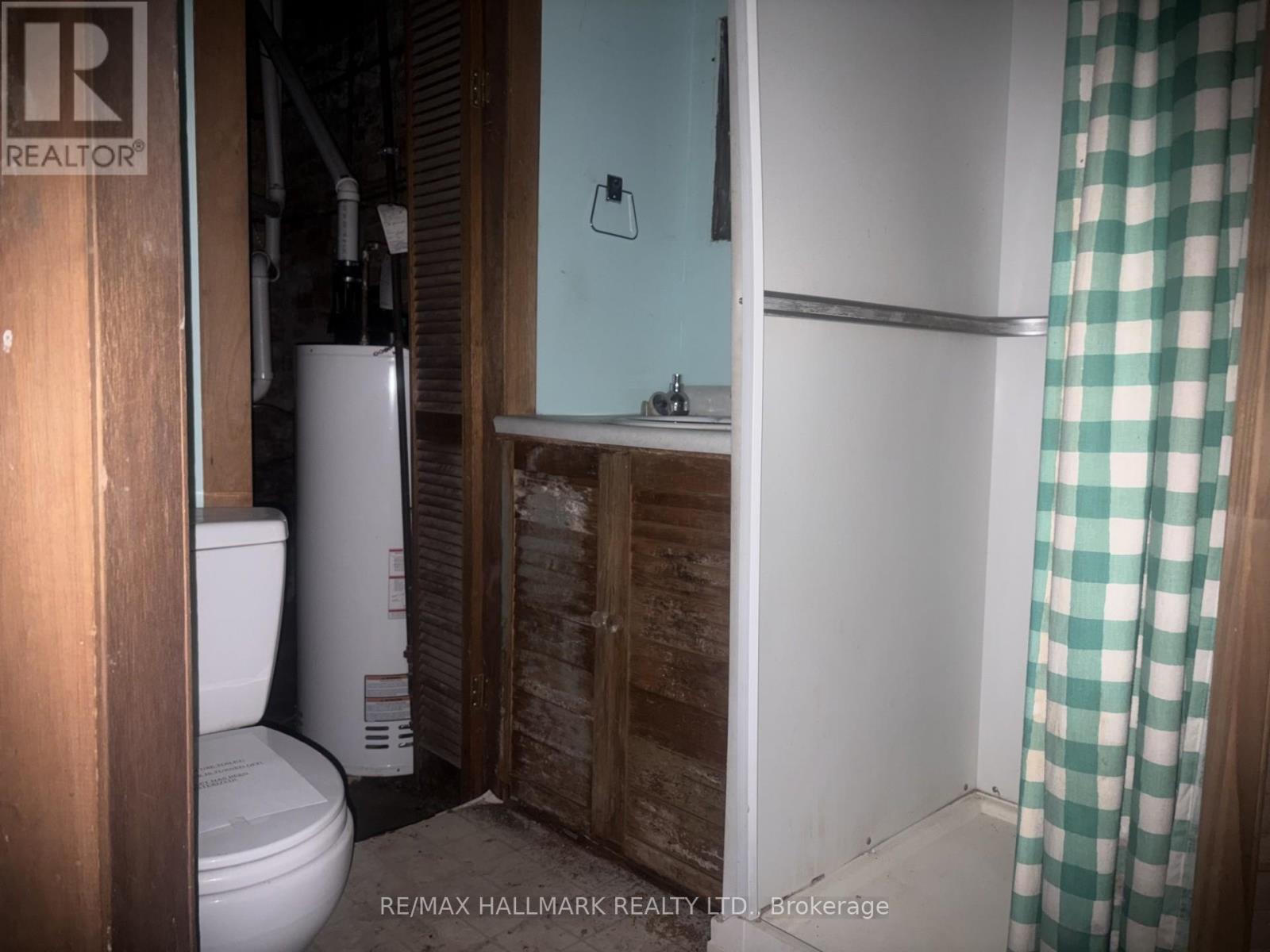 27 Bellhaven Road, Toronto, Ontario  M4L 3J4 - Photo 11 - E12607456