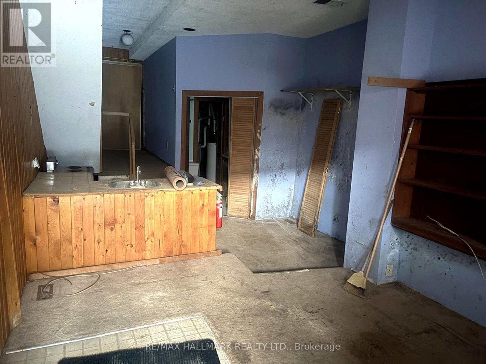 27 Bellhaven Road, Toronto, Ontario  M4L 3J4 - Photo 9 - E12607456