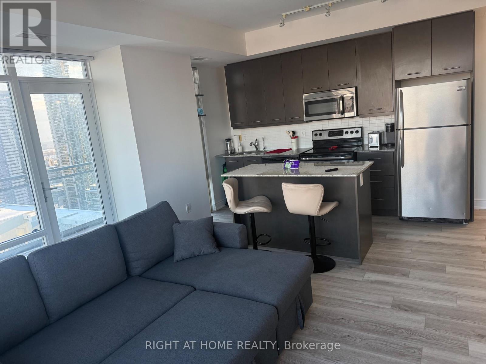 2902 - 360 Square One Drive, Mississauga (City Centre), Ontario  L5B 0G7 - Photo 9 - W12468012