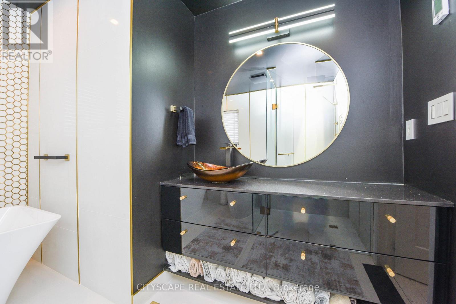 4637 James Austin Drive, Mississauga, Ontario L4Z 4G9 - Photo 24 - W12608614