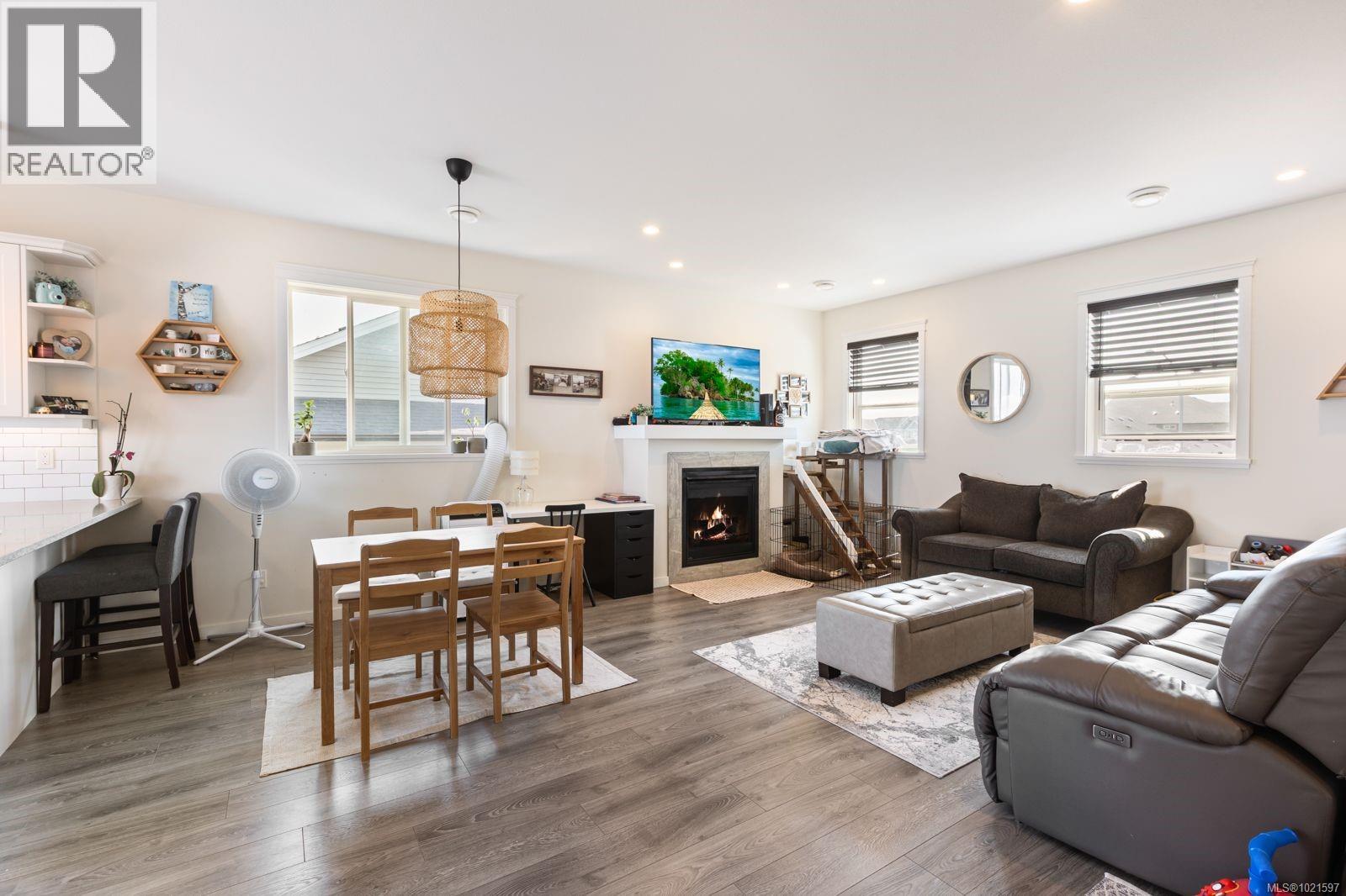 2514 Beaumont Ave, Cumberland, British Columbia  V0R 1S0 - Photo 8 - 1021597