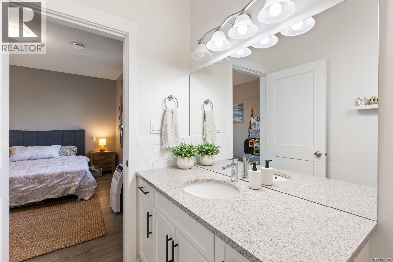 2514 Beaumont Ave, Cumberland, British Columbia  V0R 1S0 - Photo 15 - 1021597