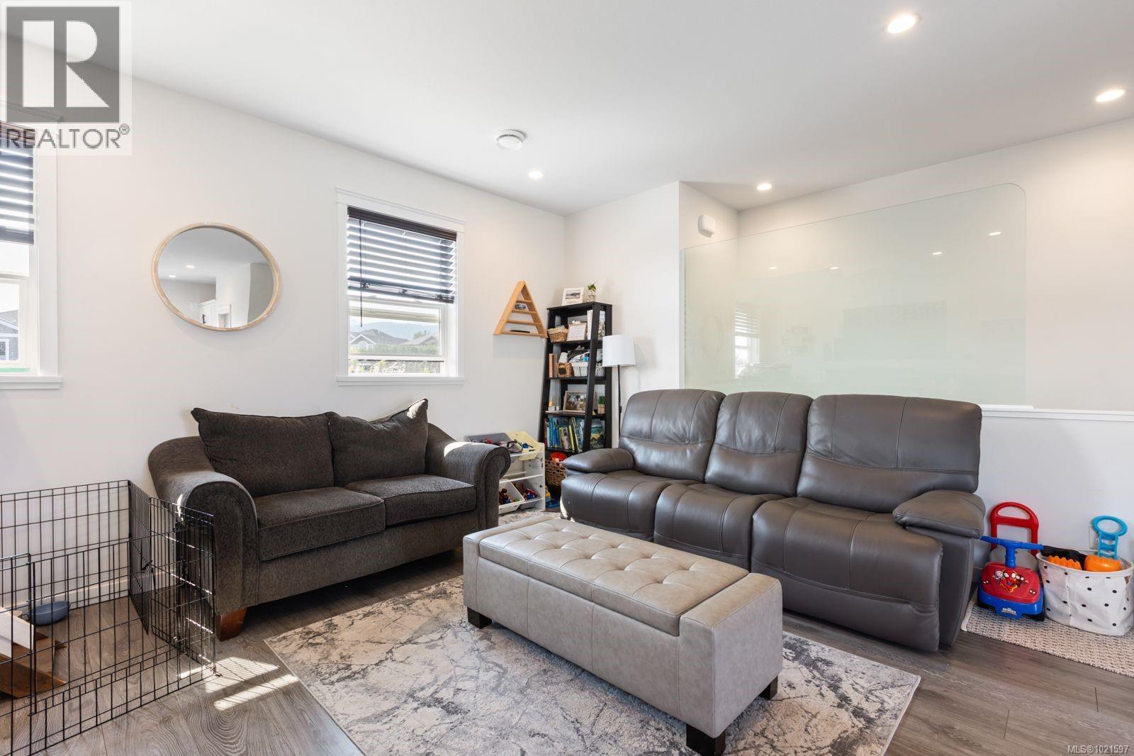 2514 Beaumont Ave, Cumberland, British Columbia  V0R 1S0 - Photo 12 - 1021597