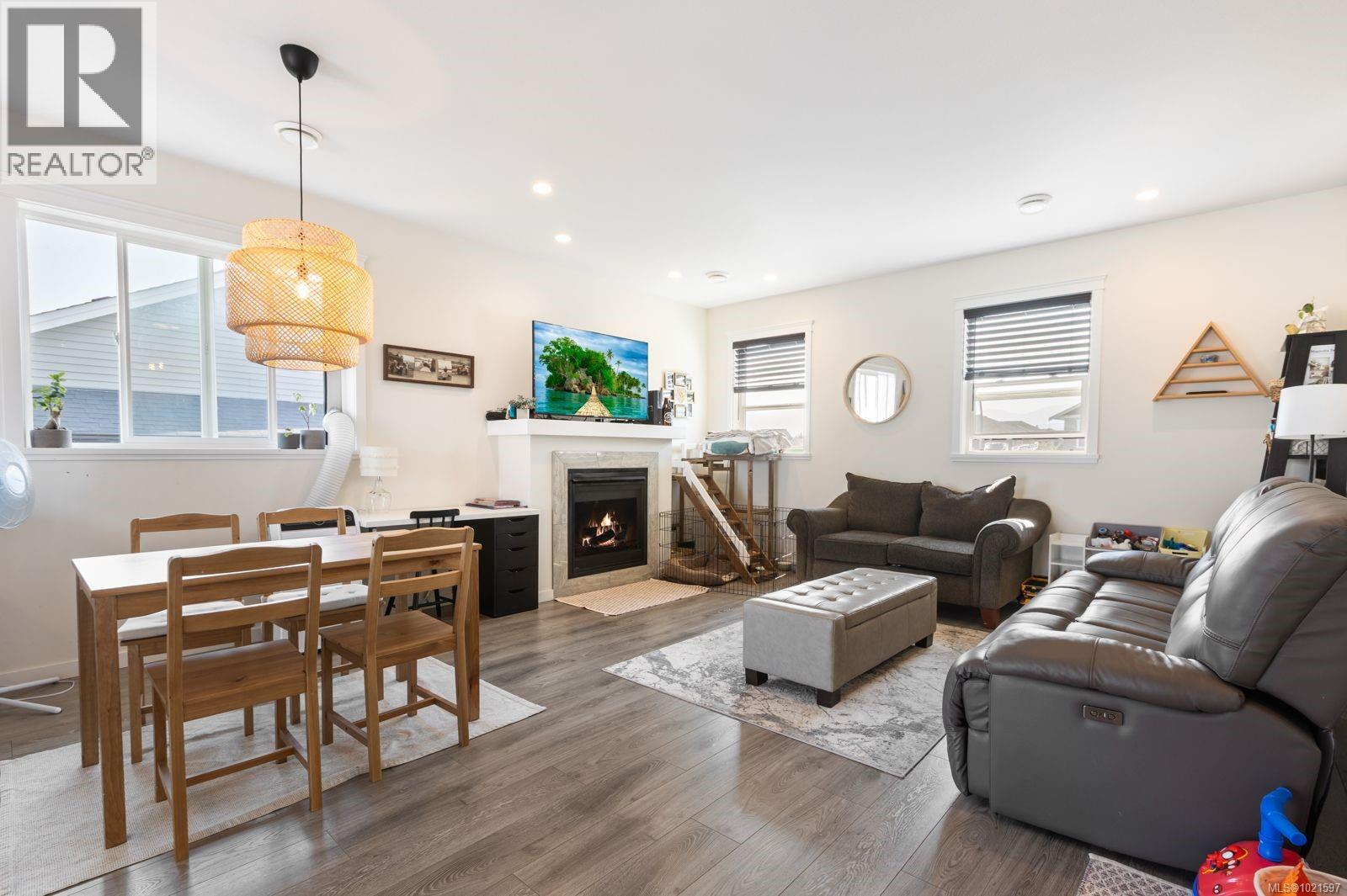 2514 Beaumont Ave, Cumberland, British Columbia  V0R 1S0 - Photo 9 - 1021597