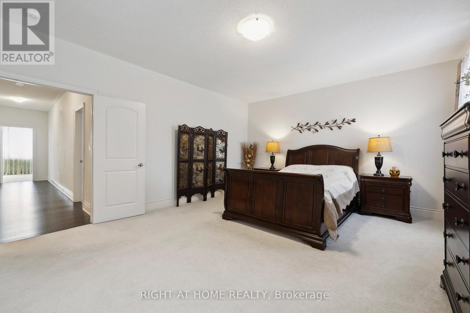 247 Humphrey Street, Hamilton, Ontario  L8B 1X4 - Photo 21 - X12537258