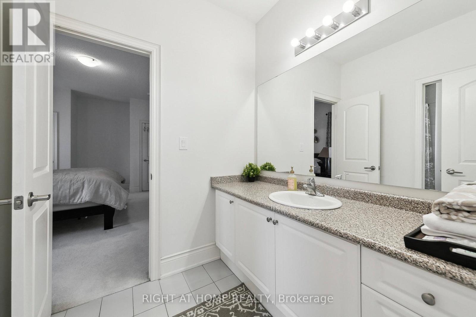 247 Humphrey Street, Hamilton, Ontario  L8B 1X4 - Photo 29 - X12537258