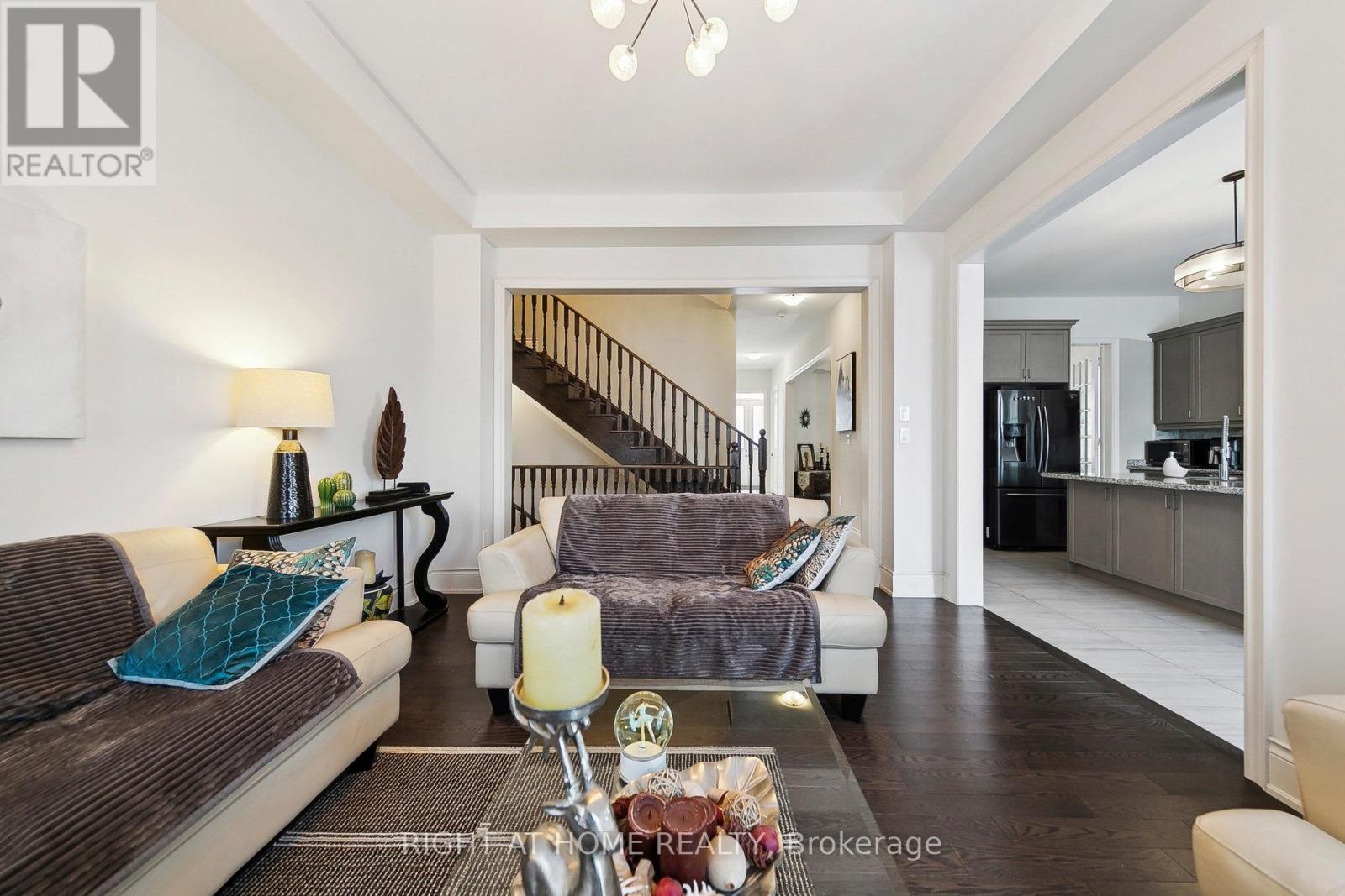 247 Humphrey Street, Hamilton, Ontario  L8B 1X4 - Photo 13 - X12537258