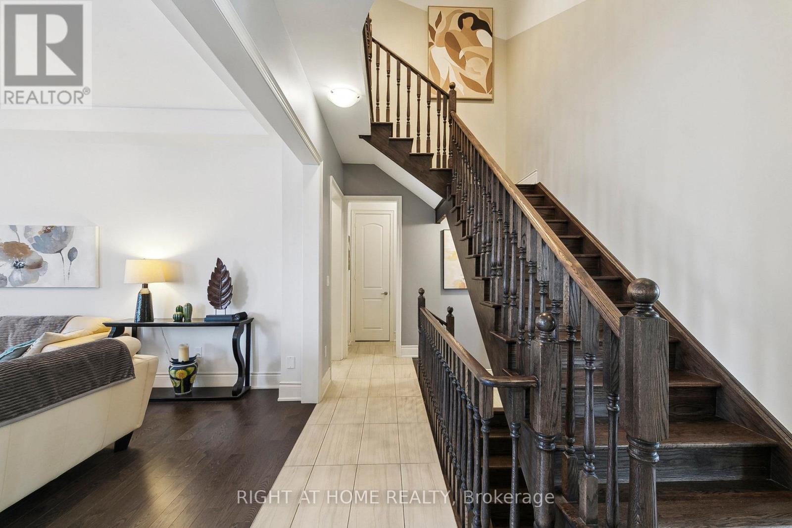 247 Humphrey Street, Hamilton, Ontario  L8B 1X4 - Photo 19 - X12537258